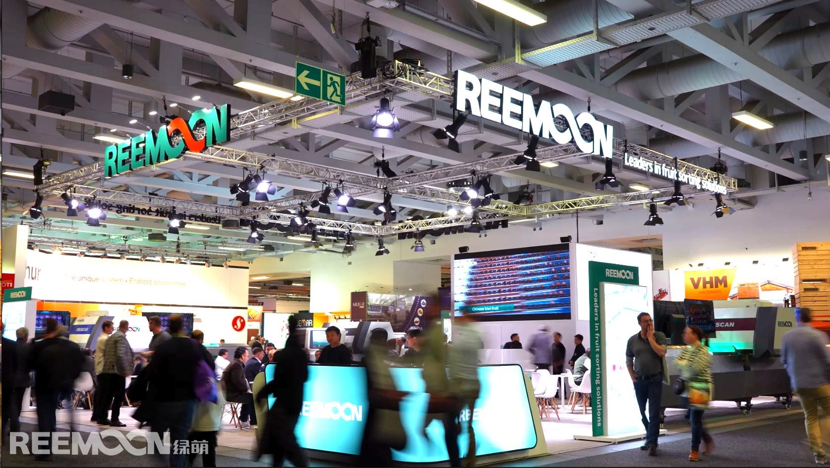 3天，50+國(guó)家，500+全球客戶深度交流，N次技術(shù)驚嘆……2月5日-7日，綠萌亮相2025FRUIT LOGISTICA德國(guó)果蔬展，用硬核科技與創(chuàng)新實(shí)力為全球果蔬行業(yè)奉上一場(chǎng)“開年盛宴”！綠萌新年第一展，有哪些精彩看點(diǎn)？讓我們一探究竟！2025 FRUIT LOGISTICA01/AI分選設(shè)備驚艷登場(chǎng)，成為展會(huì)明星！/本次展會(huì)，綠